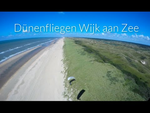 A flying day at the beach - Dünensoaring in Wijk aan Zee